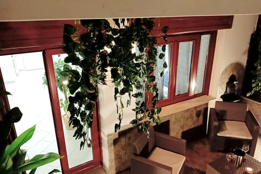 Borgo Loreto Napels Buitenkant foto